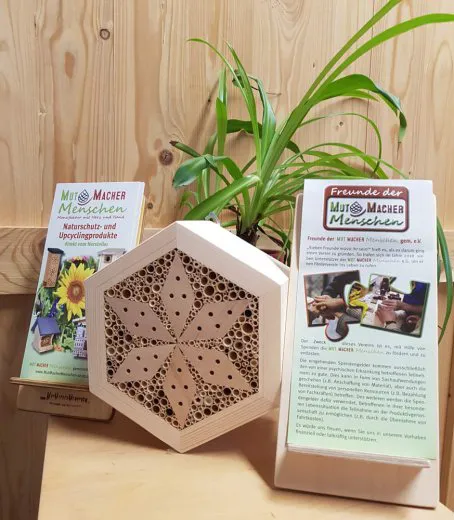 Wildbienenhaus Wabe groß