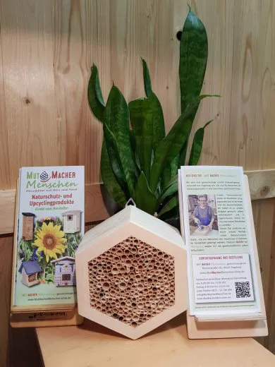 Wildbienenhaus Wabe mittel