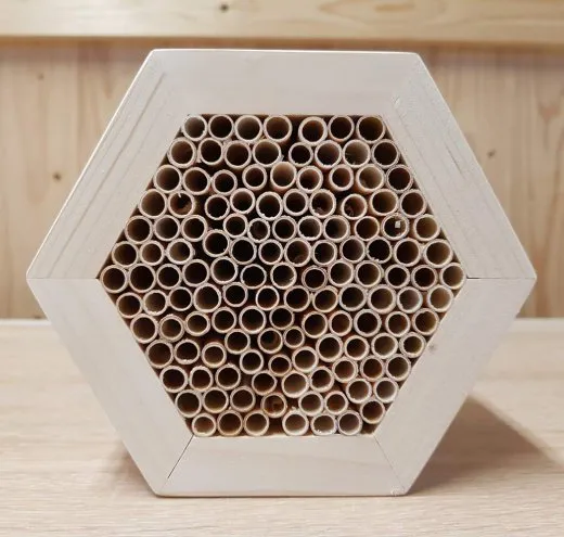 Wildbienenhaus Wabe klein